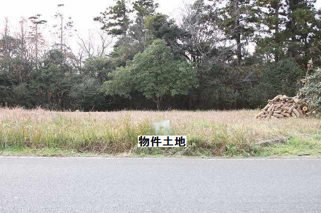 静かな住宅街の土地